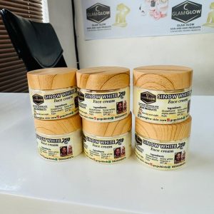 Snow White small face